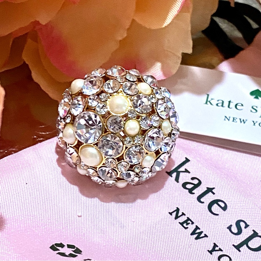 Kate Spade New York Pick A Pearl ~ Rhinestone Pearl Cluster Dome Cocktail Ring